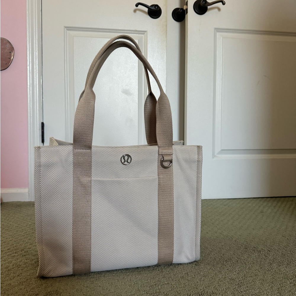 Lululemon Athletica Gray Laptop Bag